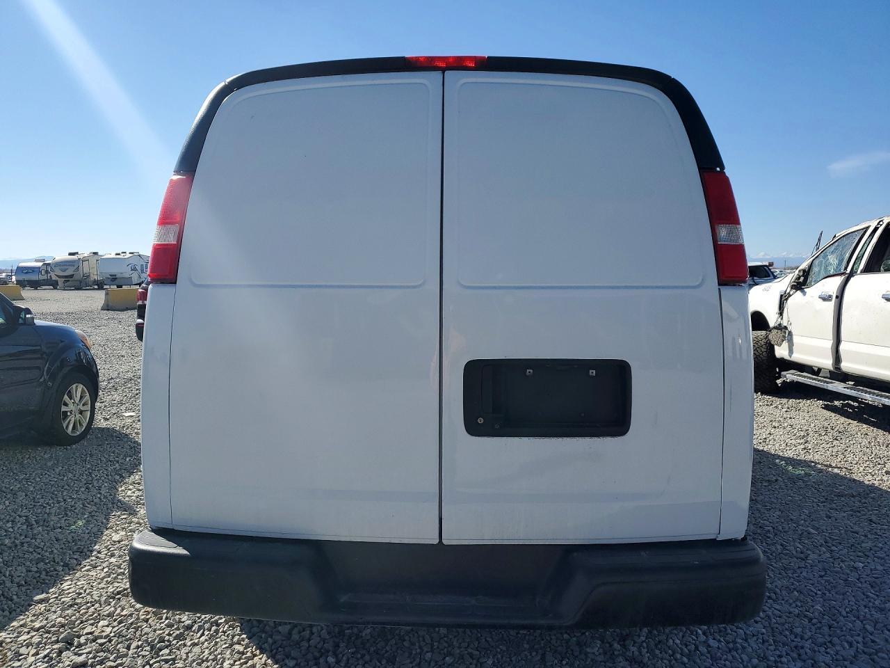 2018 Chevrolet Express 2500 Delivery Van - Фото 6