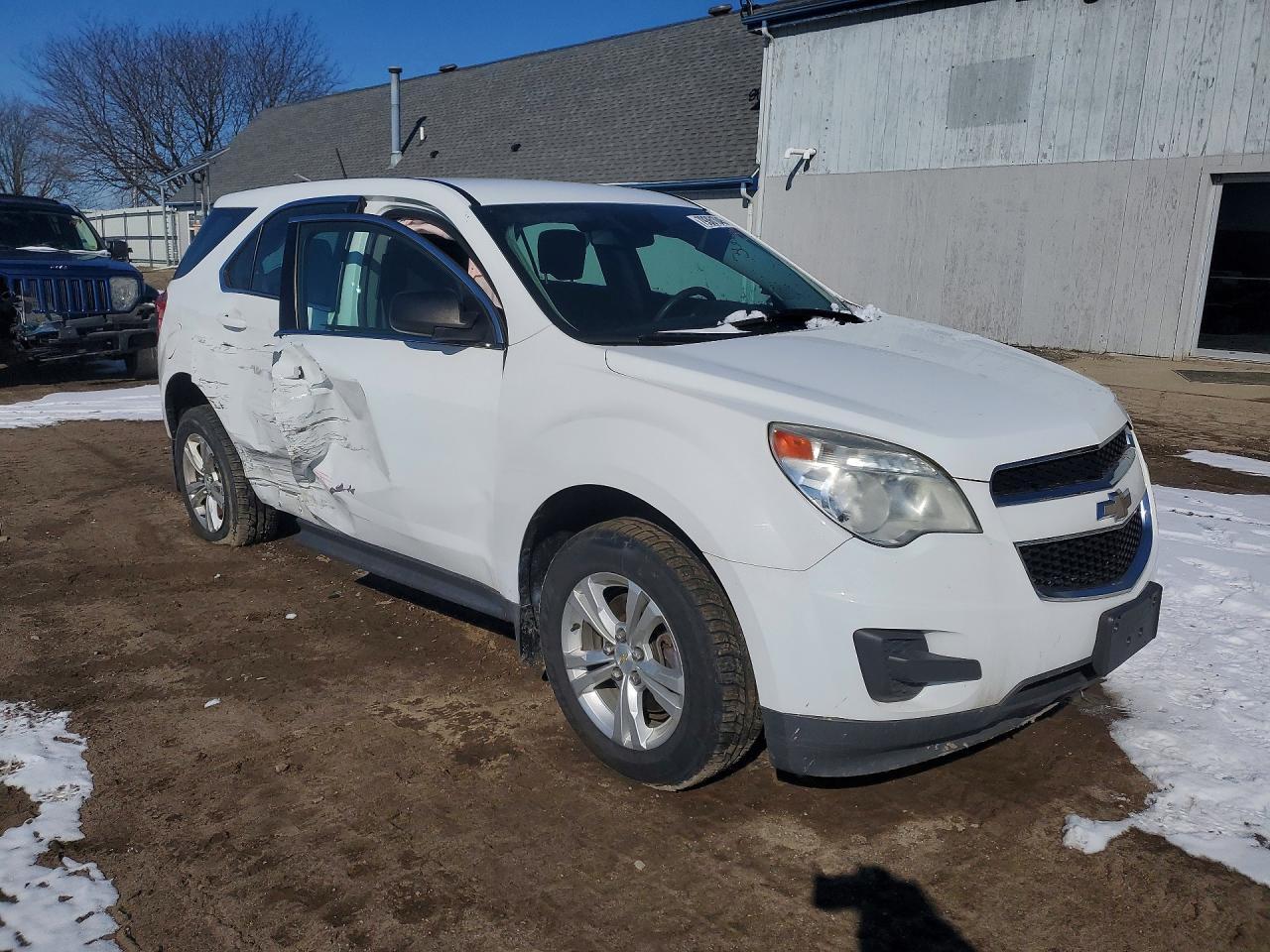 2014 Chevrolet Equinox Ls - Image 4