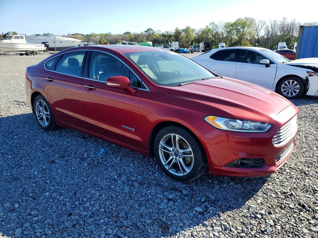 2016 Ford Fusion Titanium Hev - Фото 4