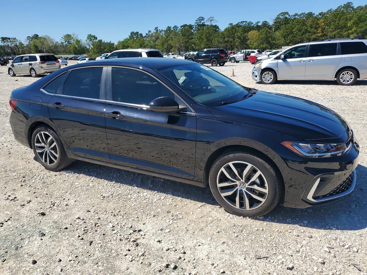 2025 Volkswagen Jetta Se - Image 4