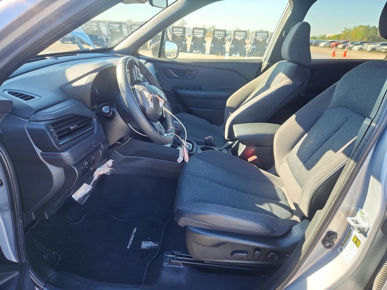 2025 Subaru Forester Premium - Фото 7