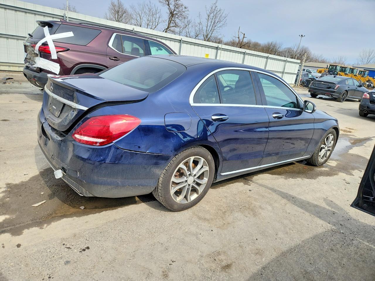 2016 Mercedes-Benz C 300 - Фото 3