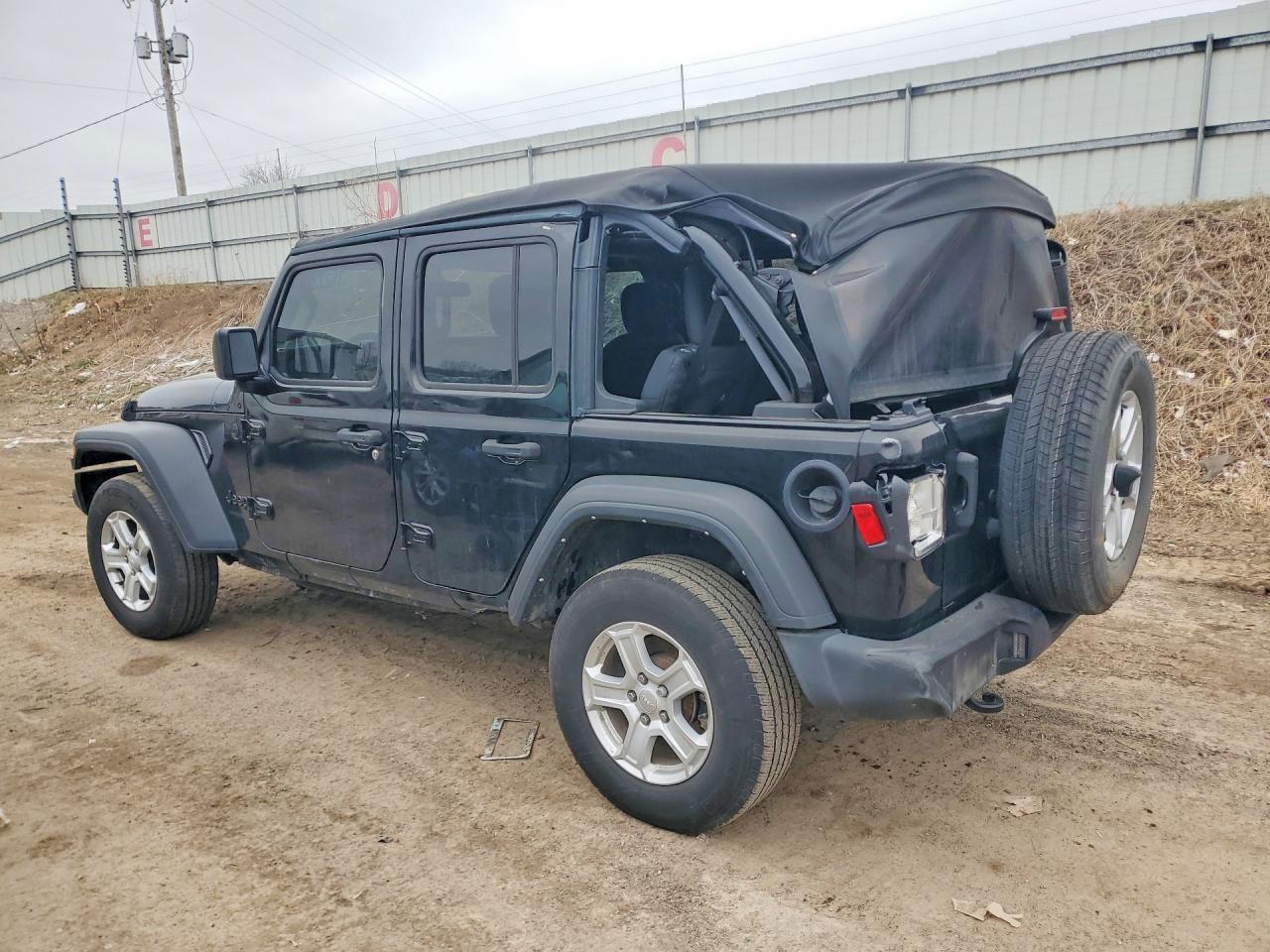 2022 Jeep Wrangler Unlimited Sport - Фото 2