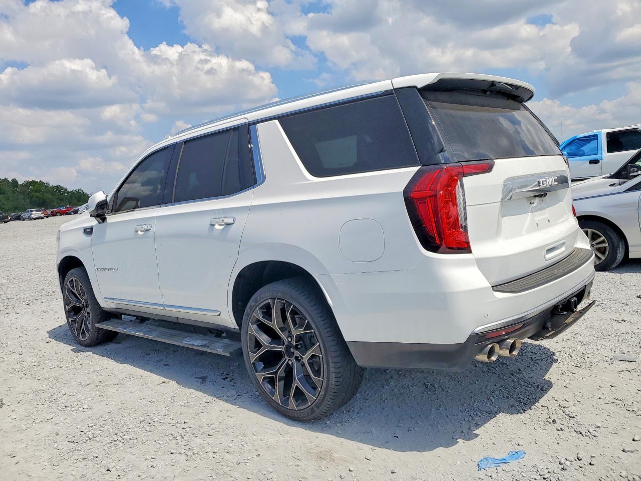 2021 GMC Yukon Denali - Image 2