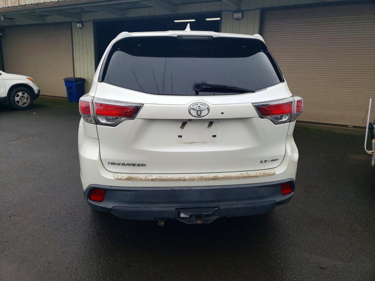 2016 Toyota Highlander Le Plus - Фото 6