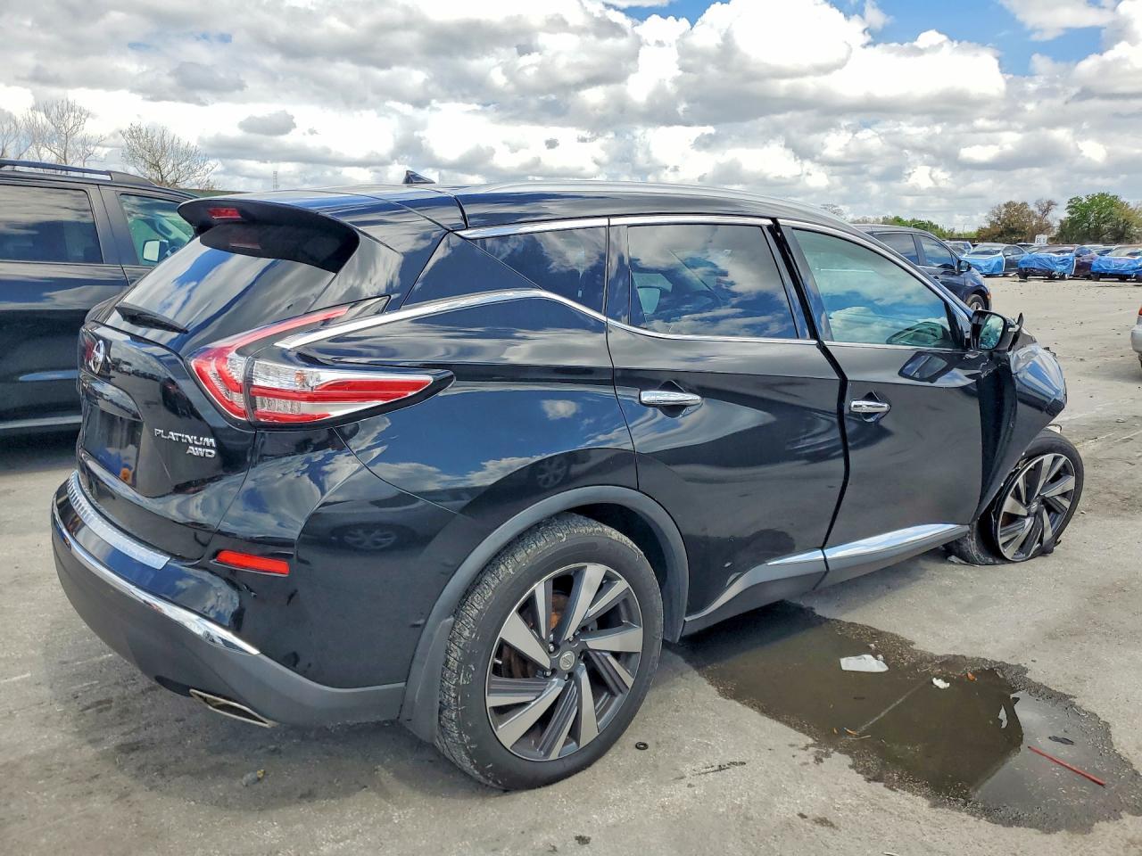 2015 Nissan Murano Platinum - Image 3
