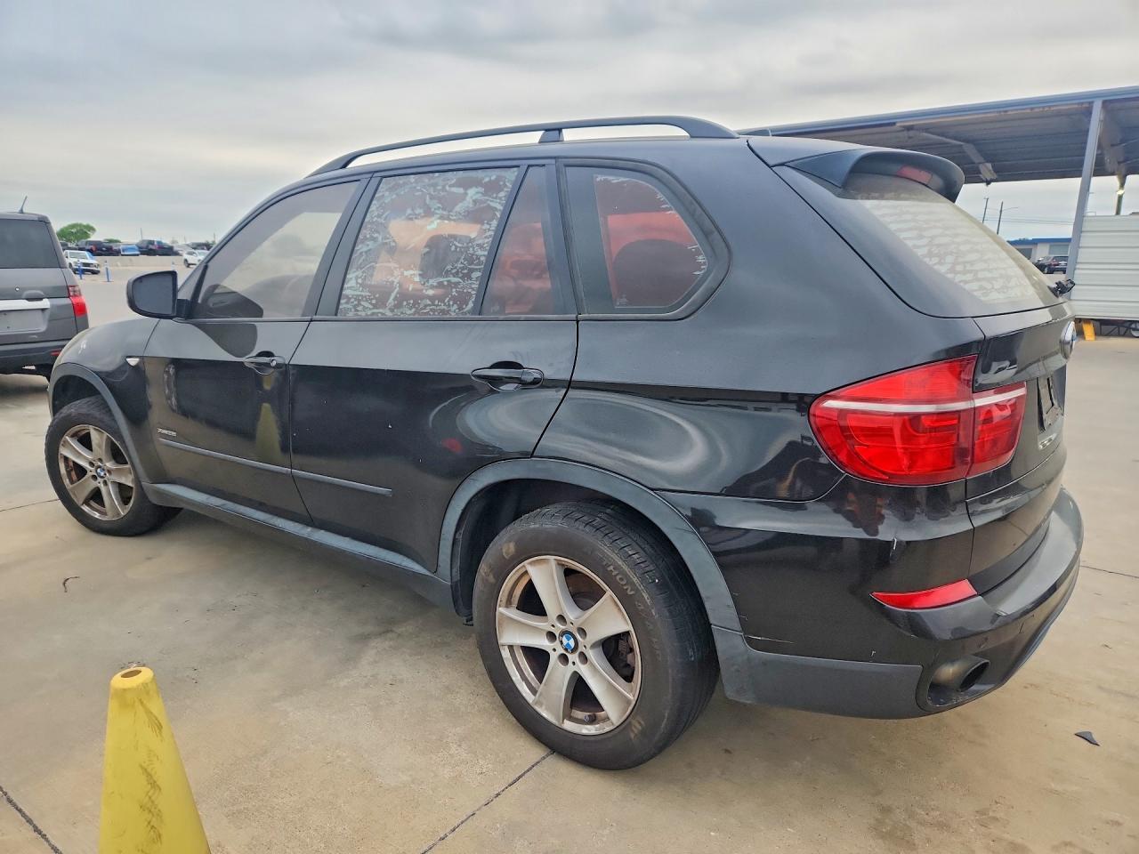 2012 BMW X5 xDrive35I - Фото 2
