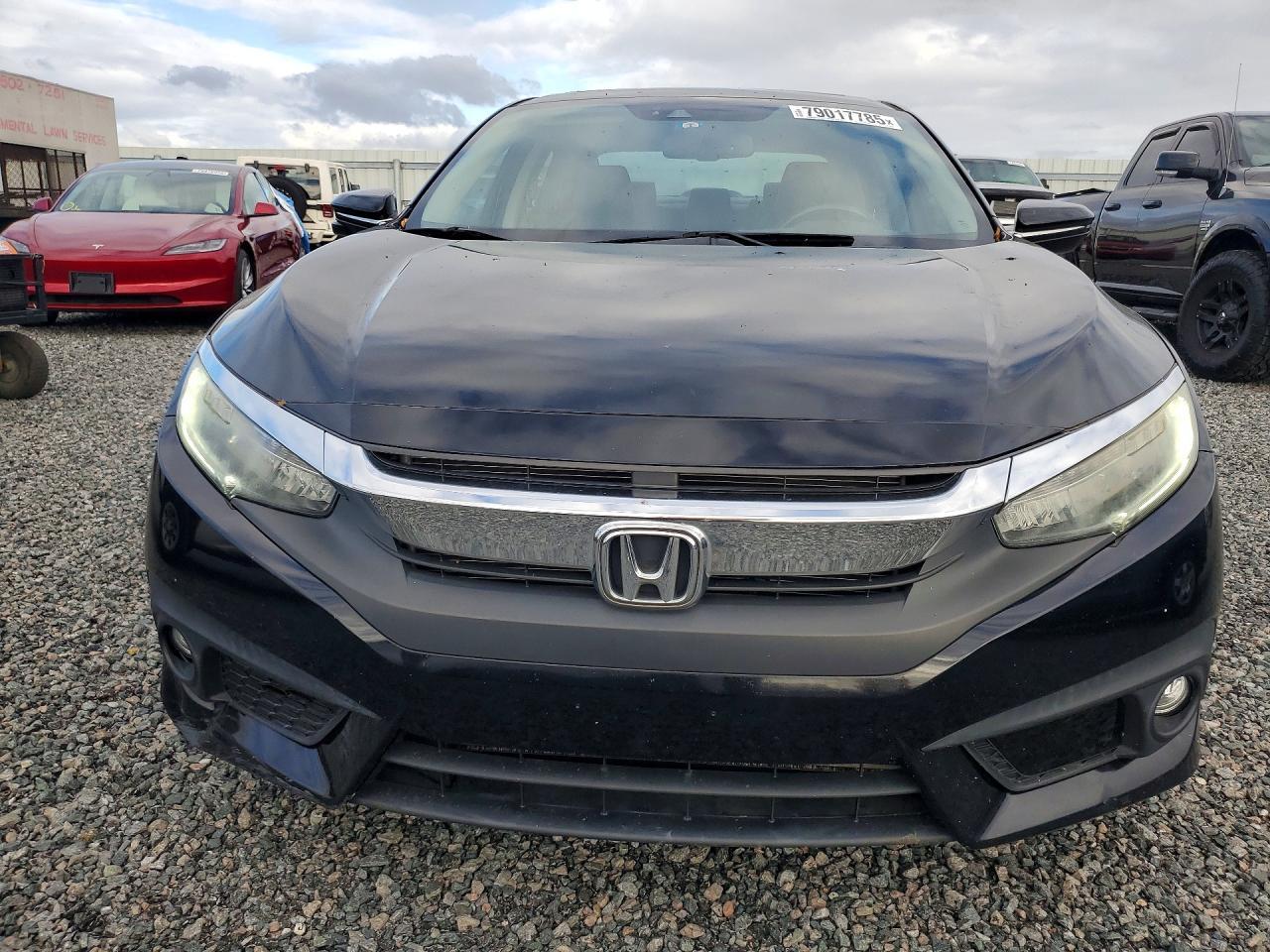 2016 Honda Civic Touring - Фото 5