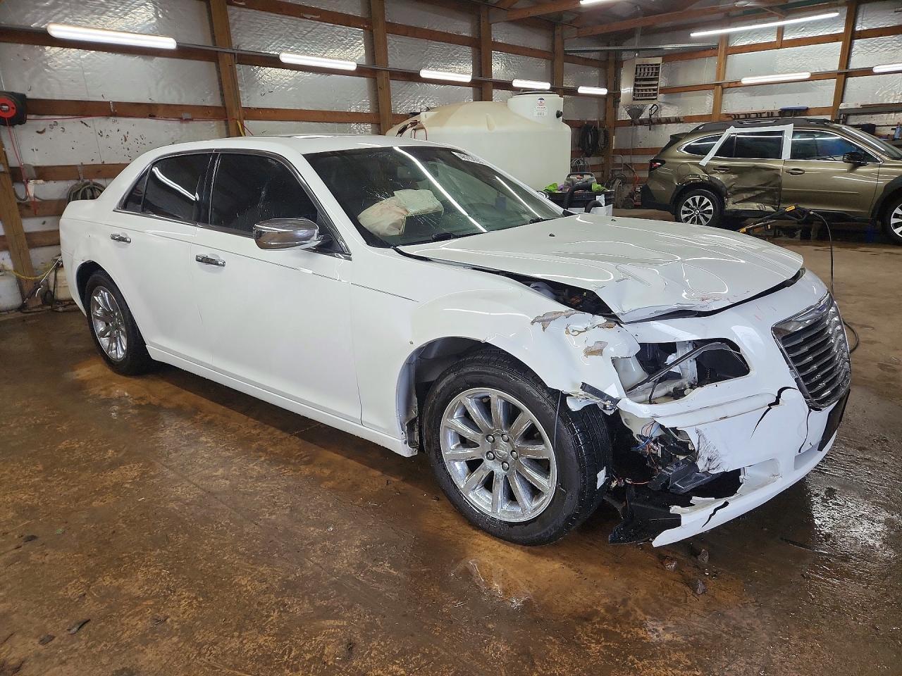 2011 Chrysler 300 Limited - Image 4