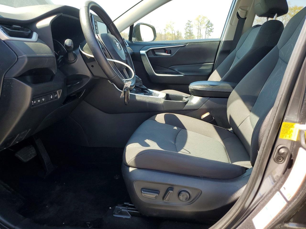 2021 Toyota Rav4 Xle - Image 7