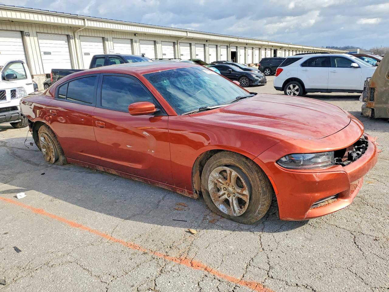 2021 Dodge Charger Sxt - Фото 4