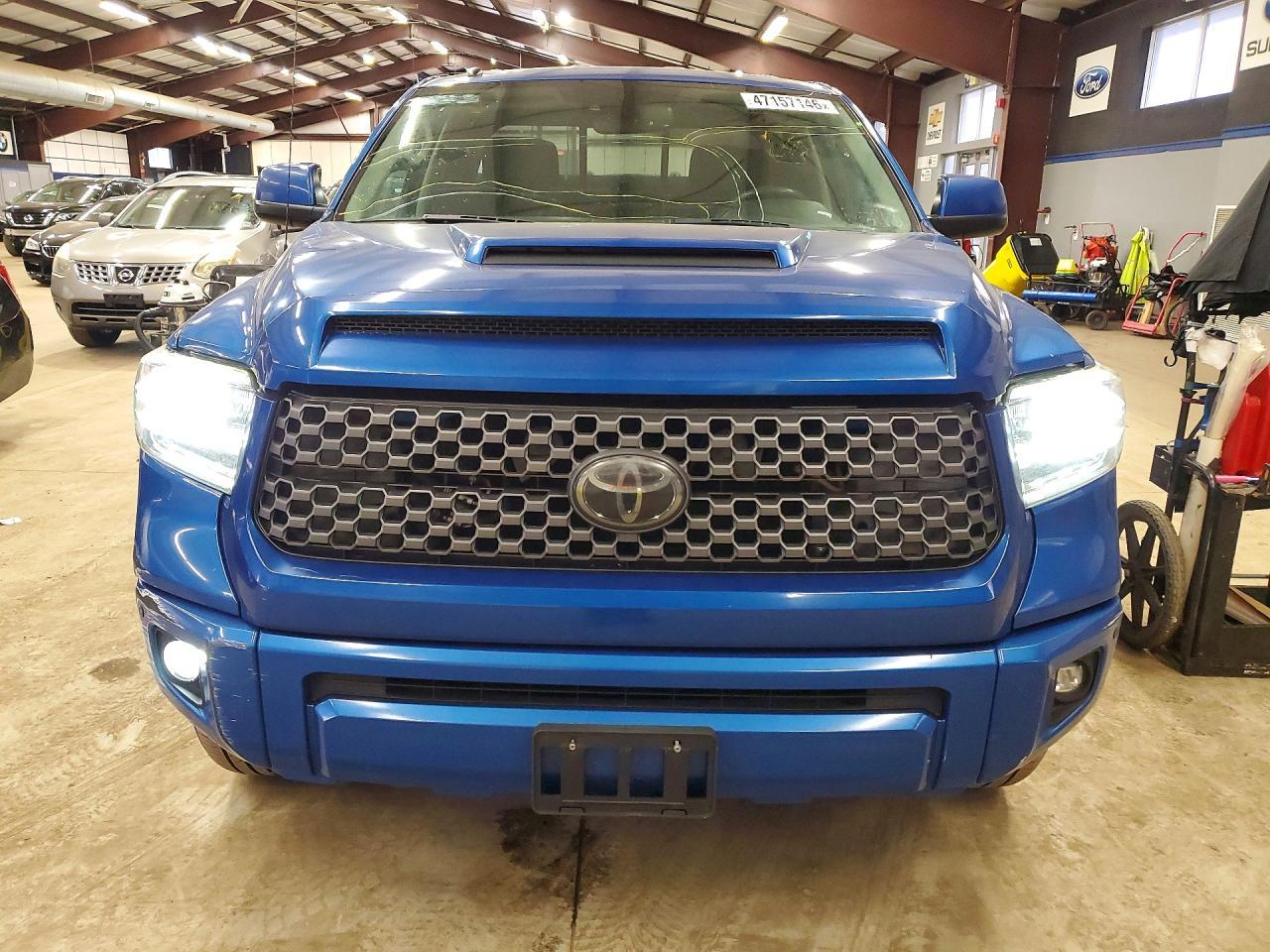 2018 Toyota Tundra Sr5 - Image 5