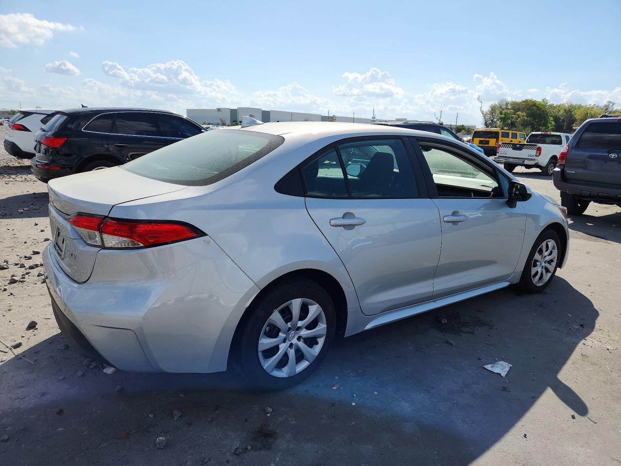2023 Toyota Corolla Le - Image 3