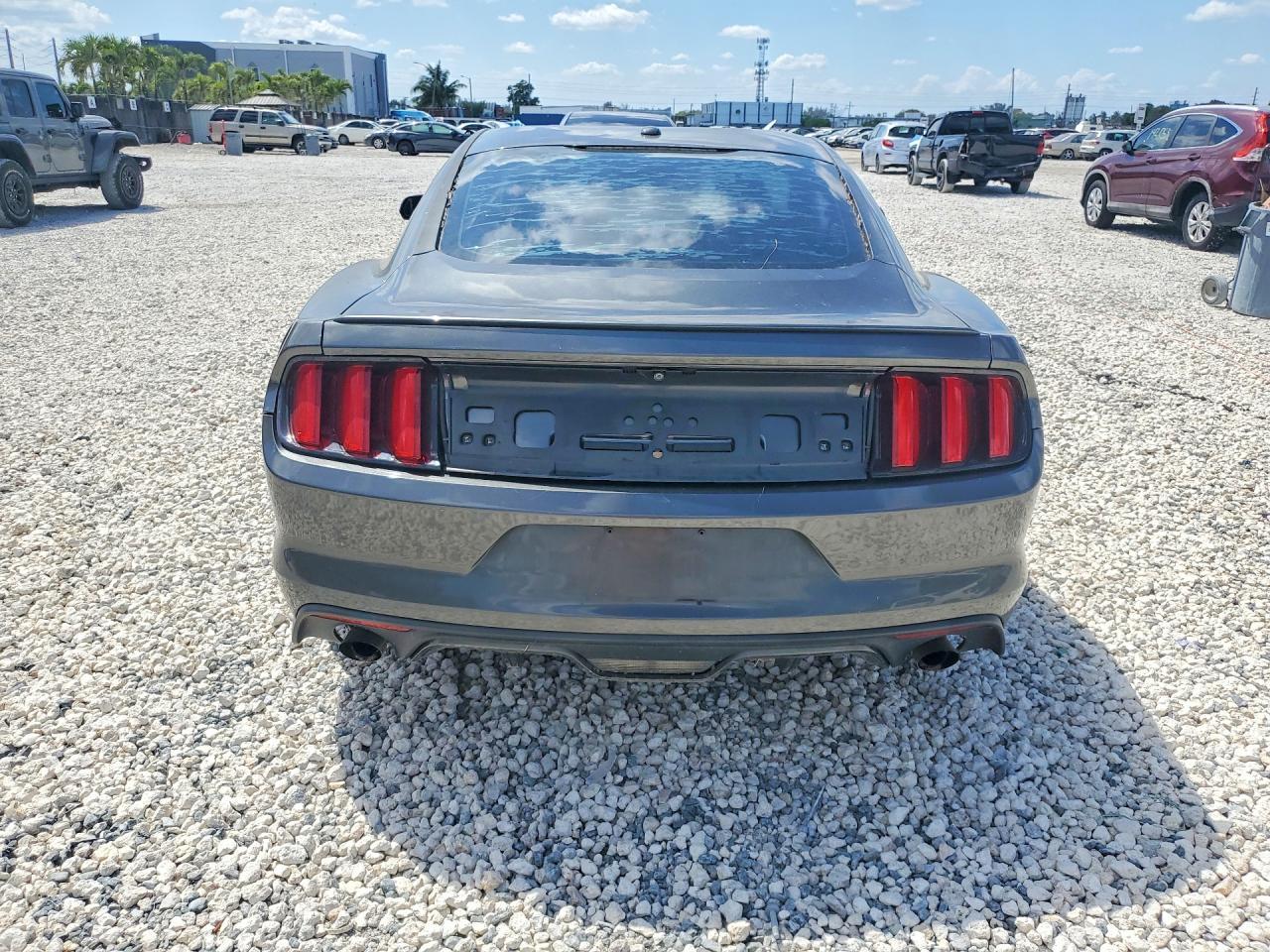 2015 Ford Mustang - Image 6