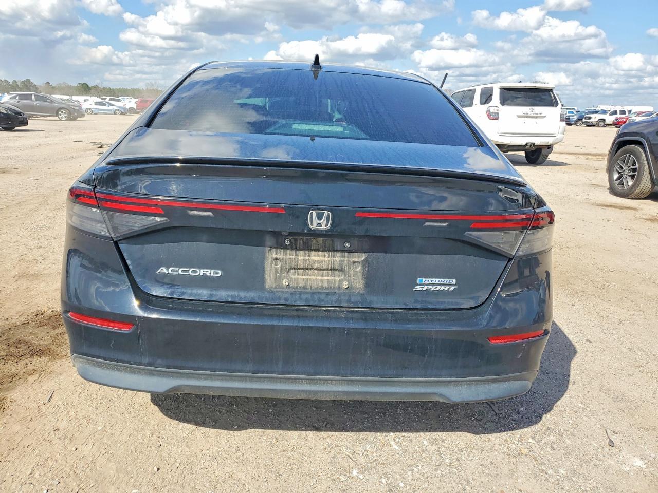 2023 Honda Accord Hybrid Sport - Image 6