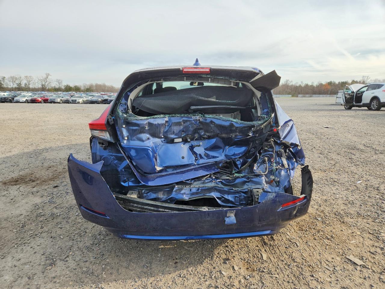 2018 Nissan Leaf S - Фото 6