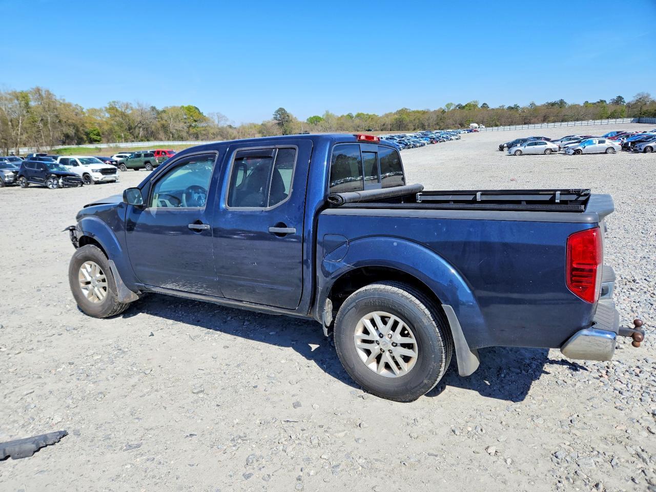 2019 Nissan Frontier Sv - Image 2
