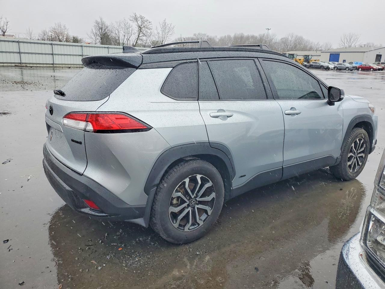 2023 Toyota Corolla Cross Hybrid Se - Image 3