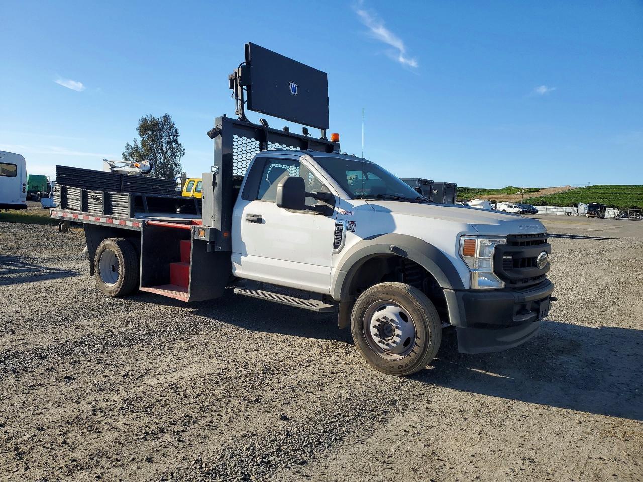 2021 Ford F550 Super Super Duty Flatbed Truck - Image 4