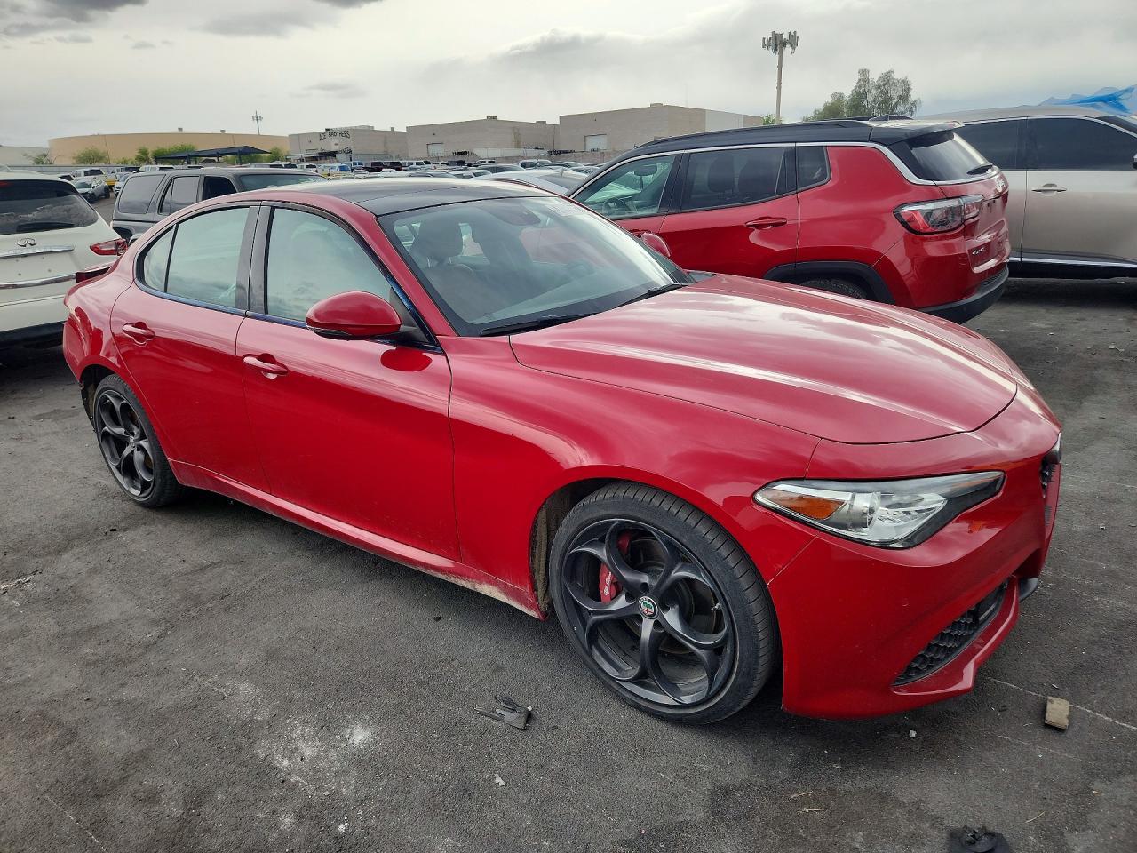 2018 Alfa Romeo Giulia Ti Q4 - Фото 4