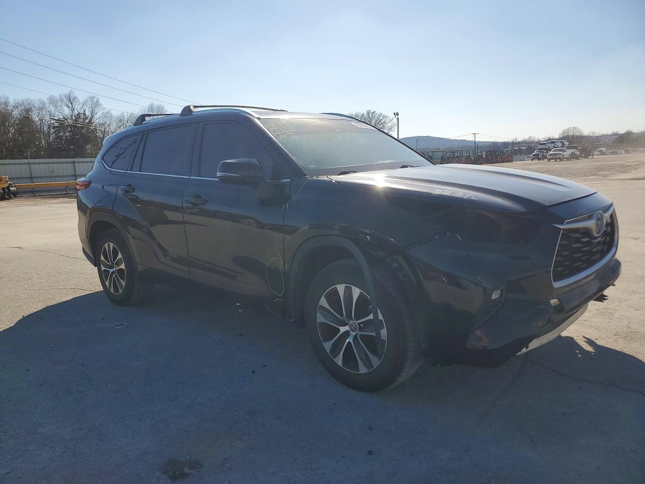 2021 Toyota Highlander Xle - Image 4