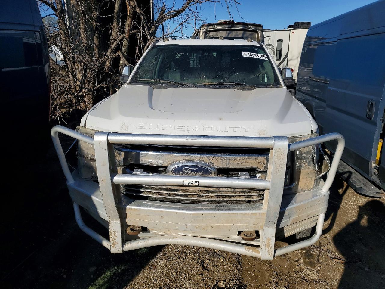 2018 Ford F350 Super Duty - Фото 5