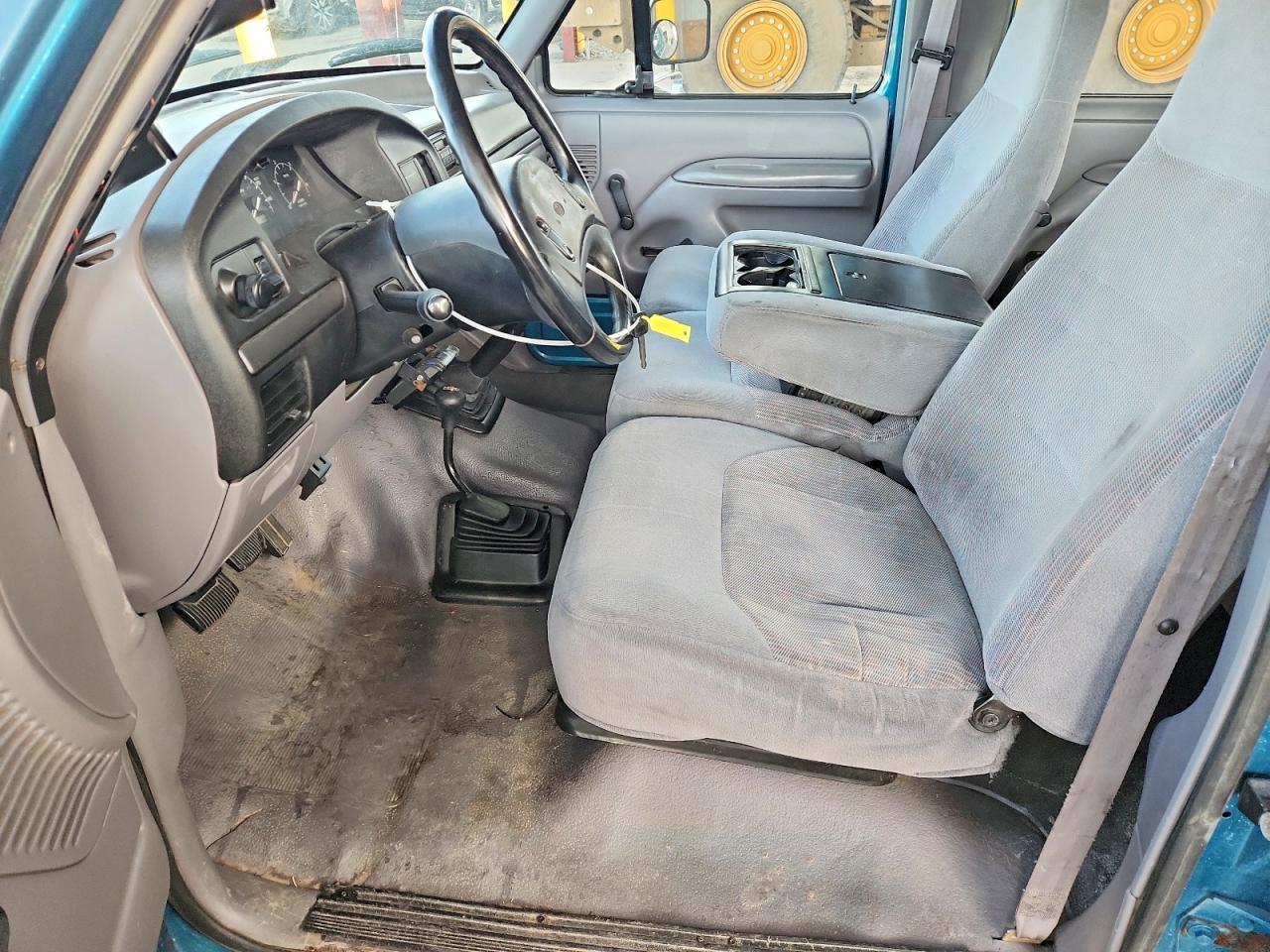 1995 Ford F350 - Image 7