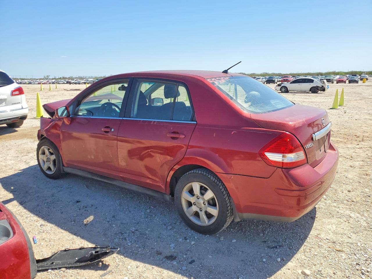 2008 Nissan Versa 1.8 S - Image 2