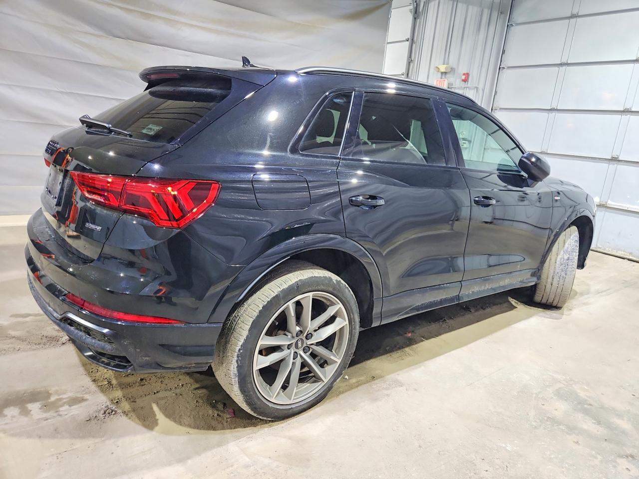 2022 Audi Q3 Premium Plus S Line 45 - Фото 3