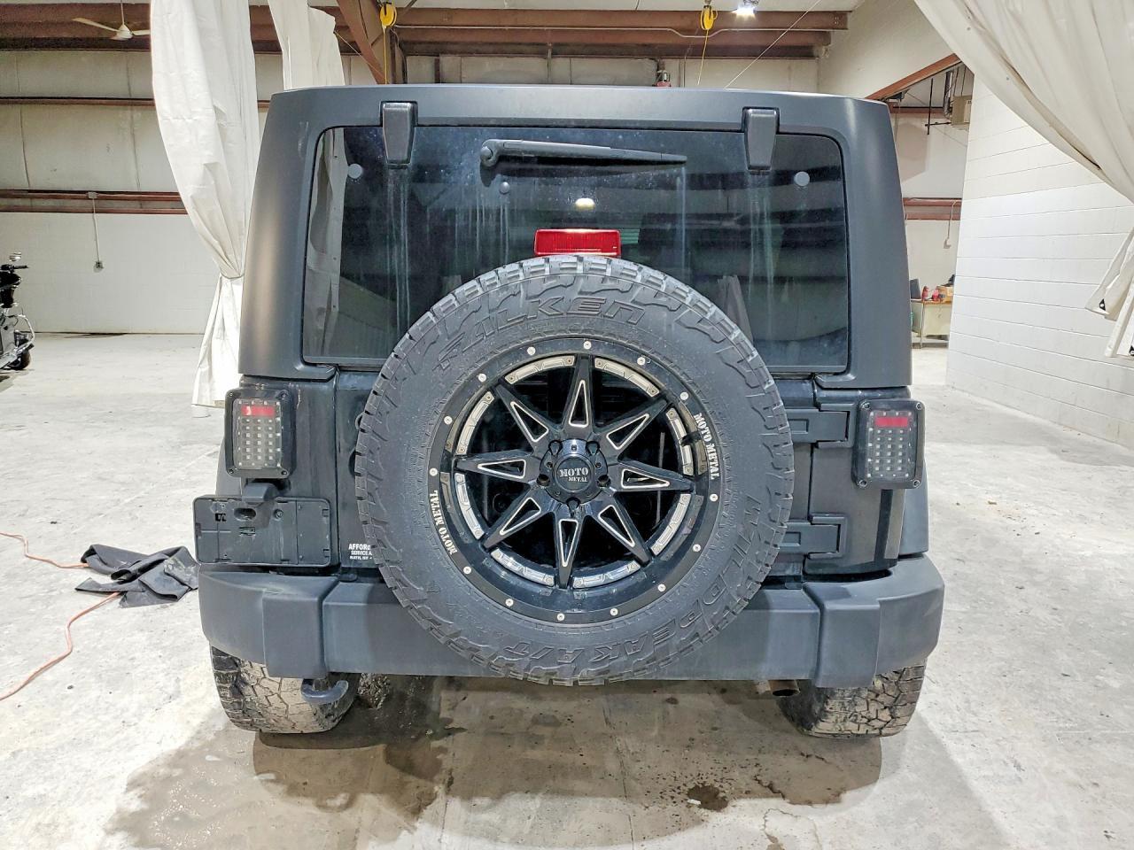 2018 Jeep Wrangler Unlimited Rubicon - Image 6