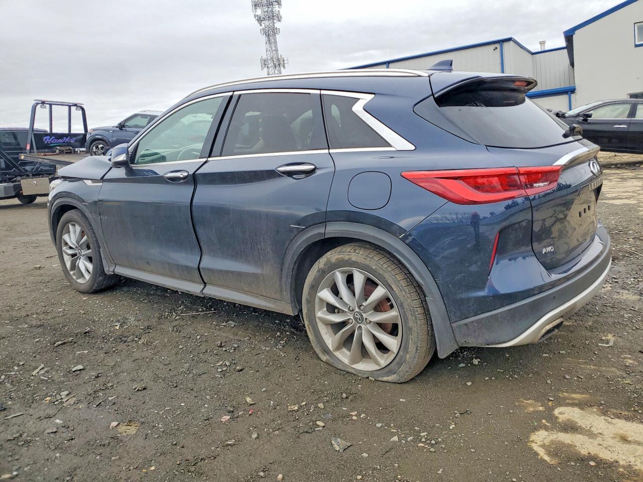 2021 Infiniti Qx50 Luxe - Image 2