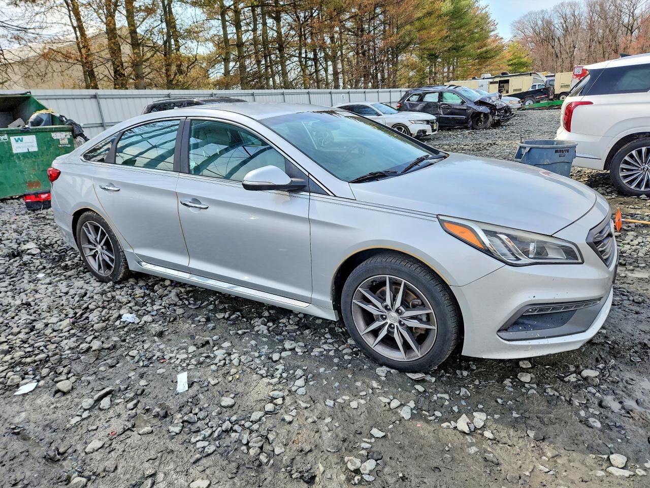 2015 Hyundai Sonata Sport 2.0T - Фото 4