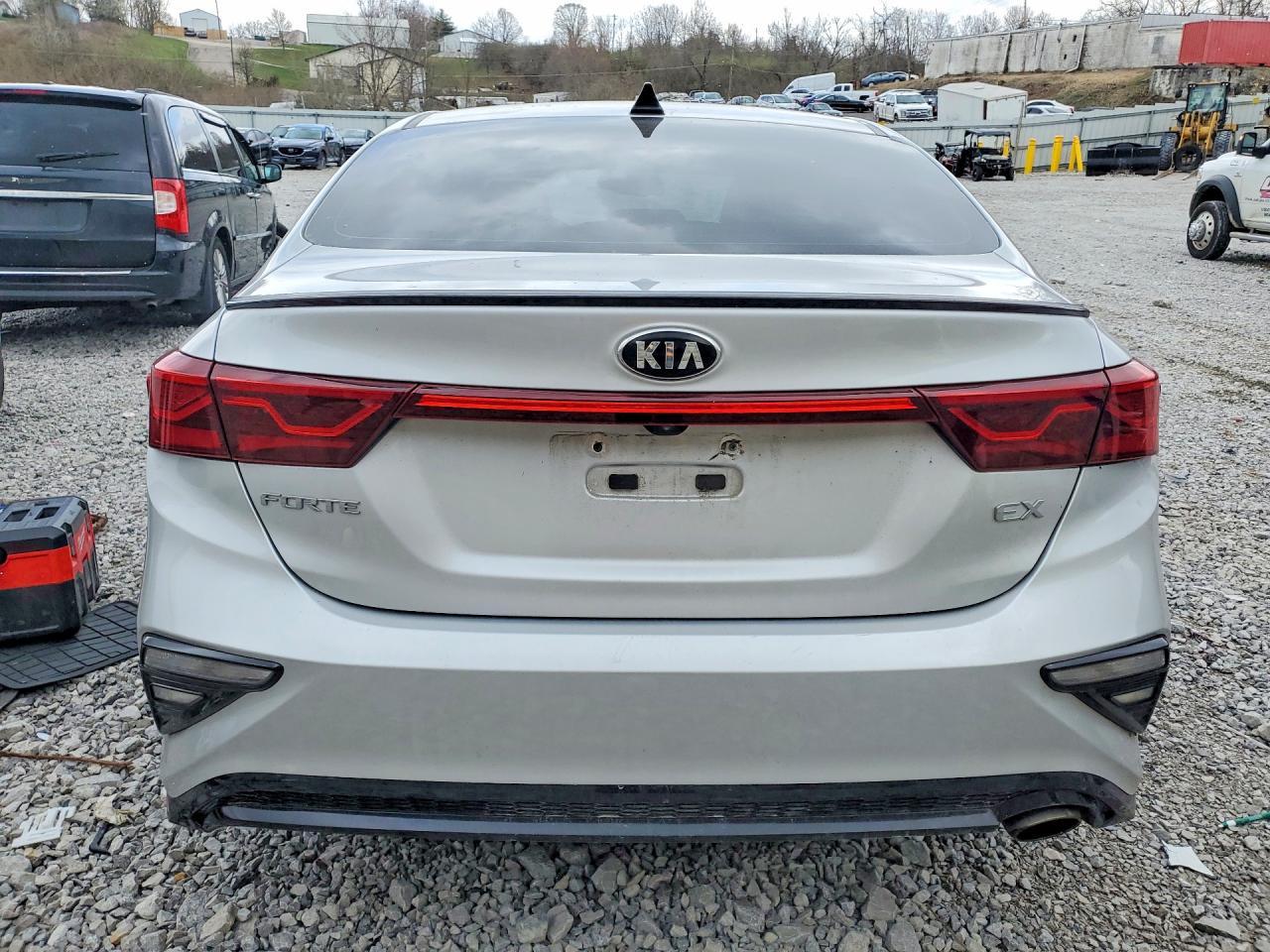 2020 Kia Forte Ex - Image 5