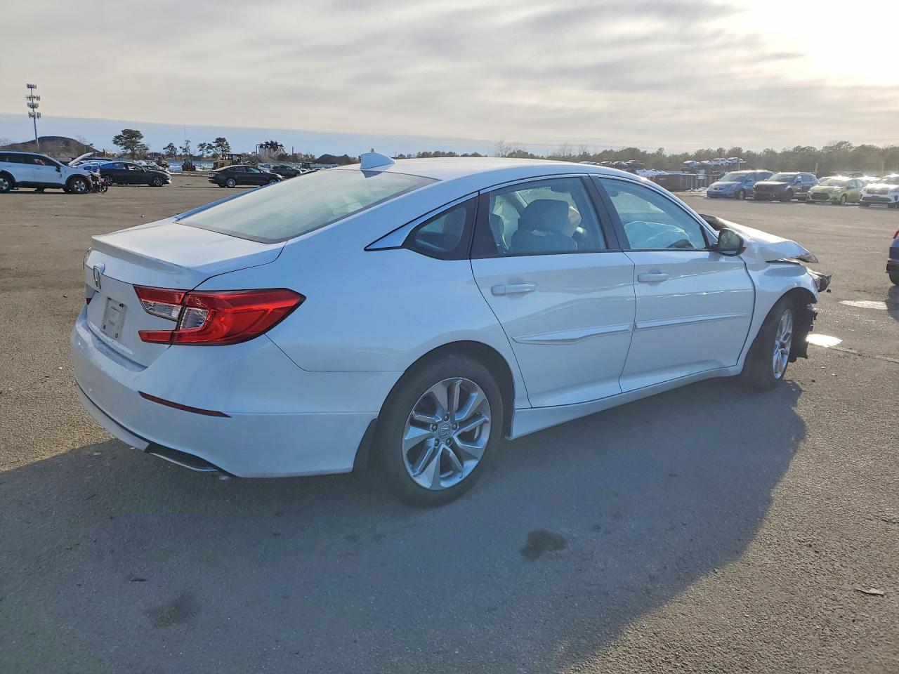 2018 Honda Accord Lx - Фото 3