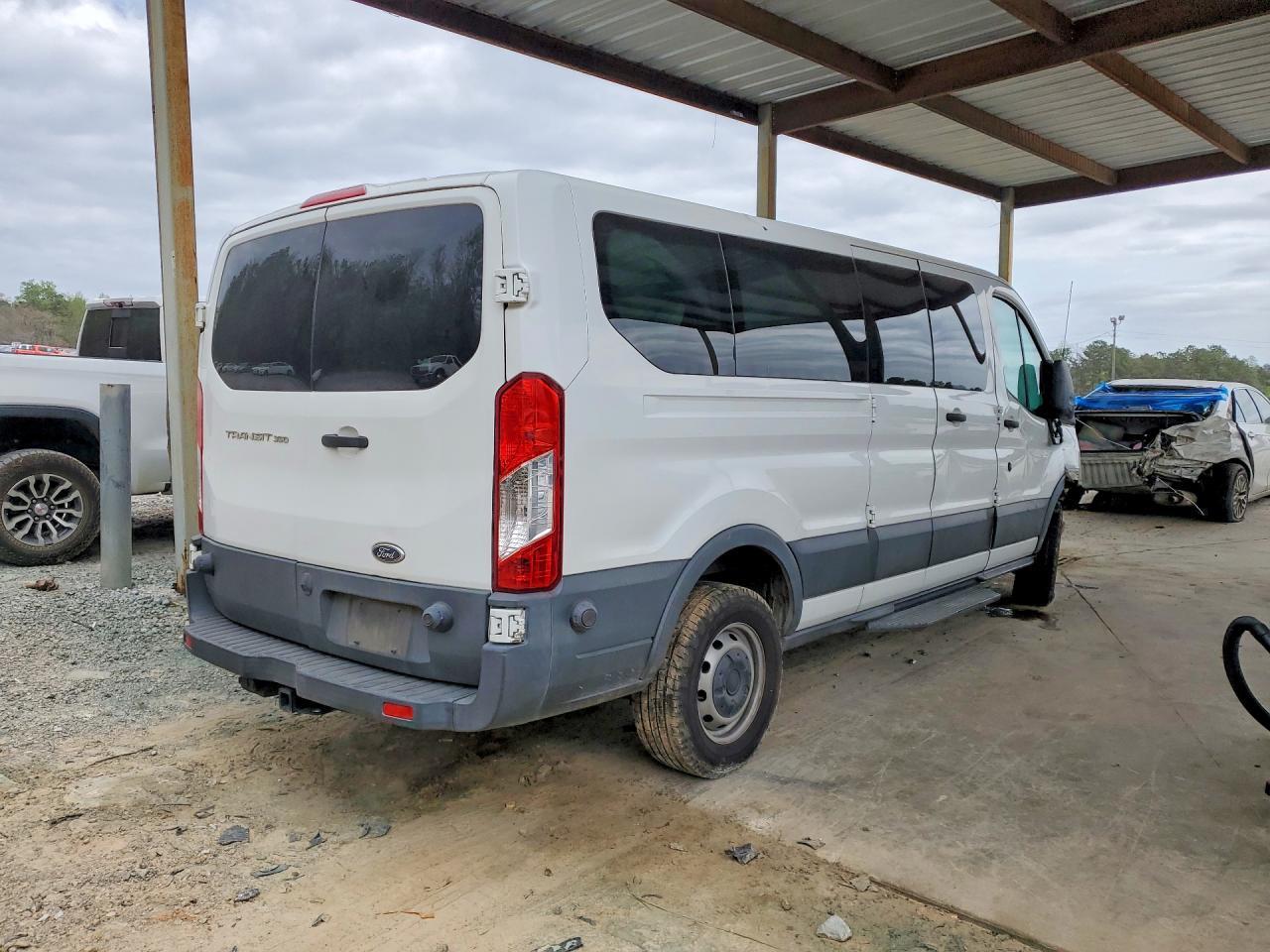 2017 Ford Transit T-350 - Фото 3