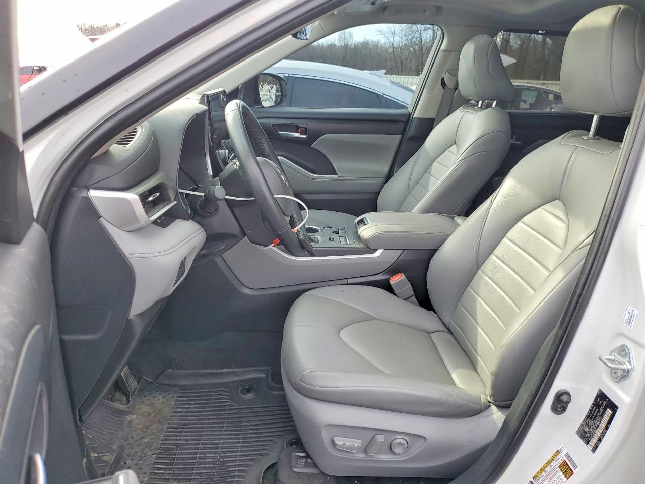 2023 Toyota Highlander Xle - Image 7