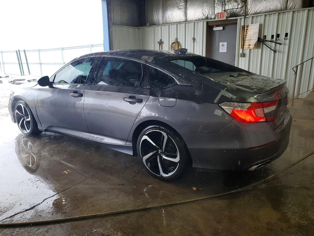 2018 Honda Accord Sport - Image 2