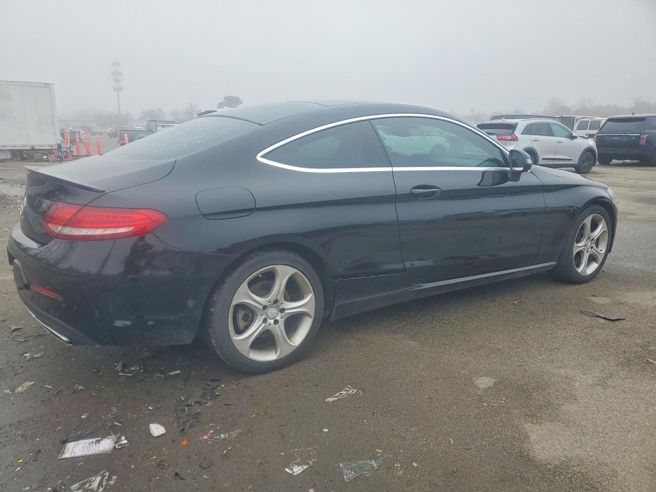 2017 Mercedes-Benz C 300 - Image 3