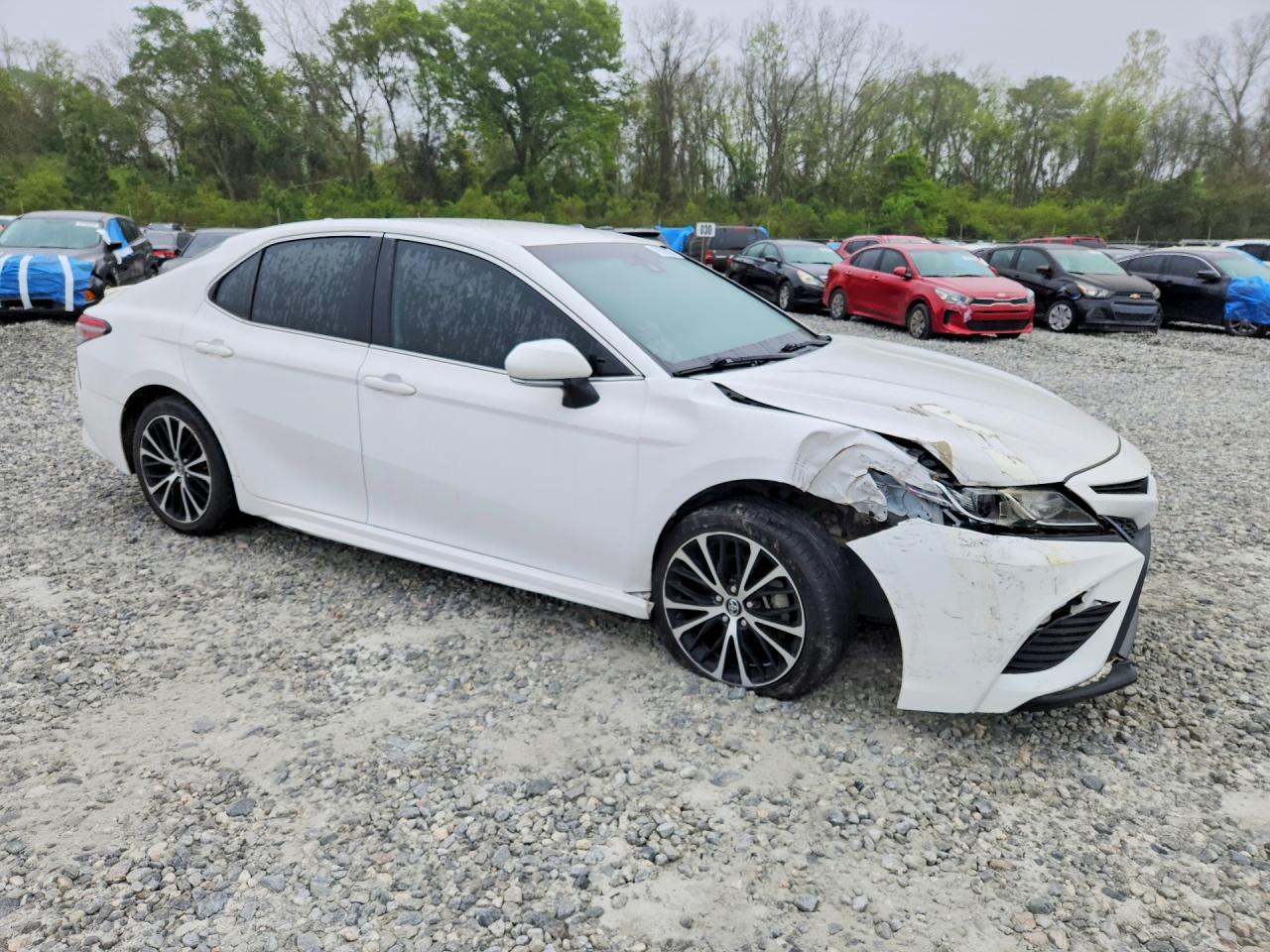 2019 Toyota Camry Se - Фото 4