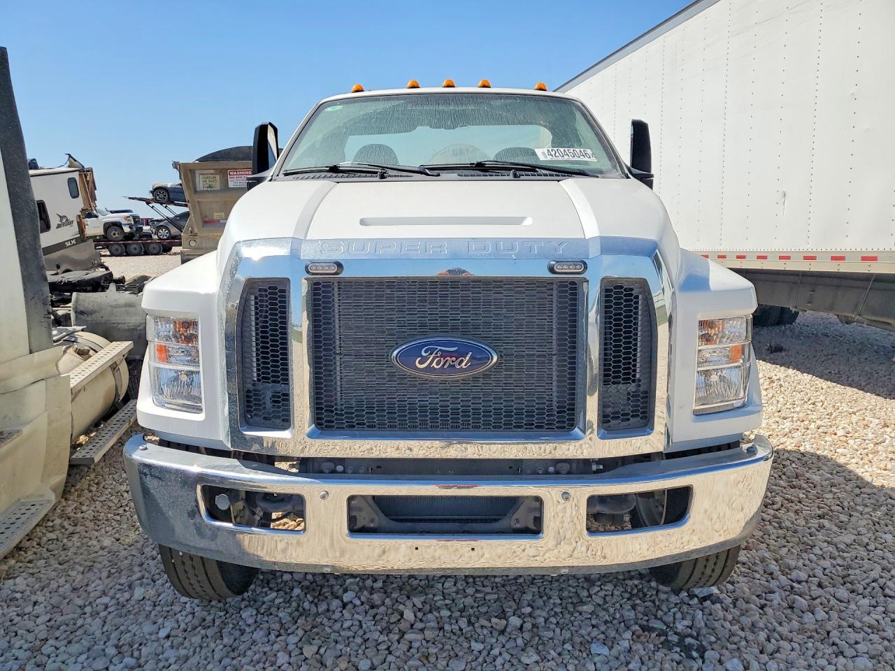 2025 Ford F750 Super Duty Flatbed Truck - Фото 5