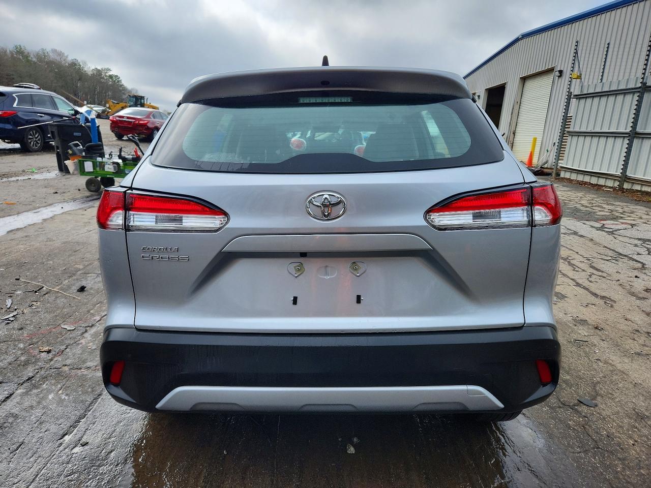 2025 Toyota Corolla Cross L - Image 6
