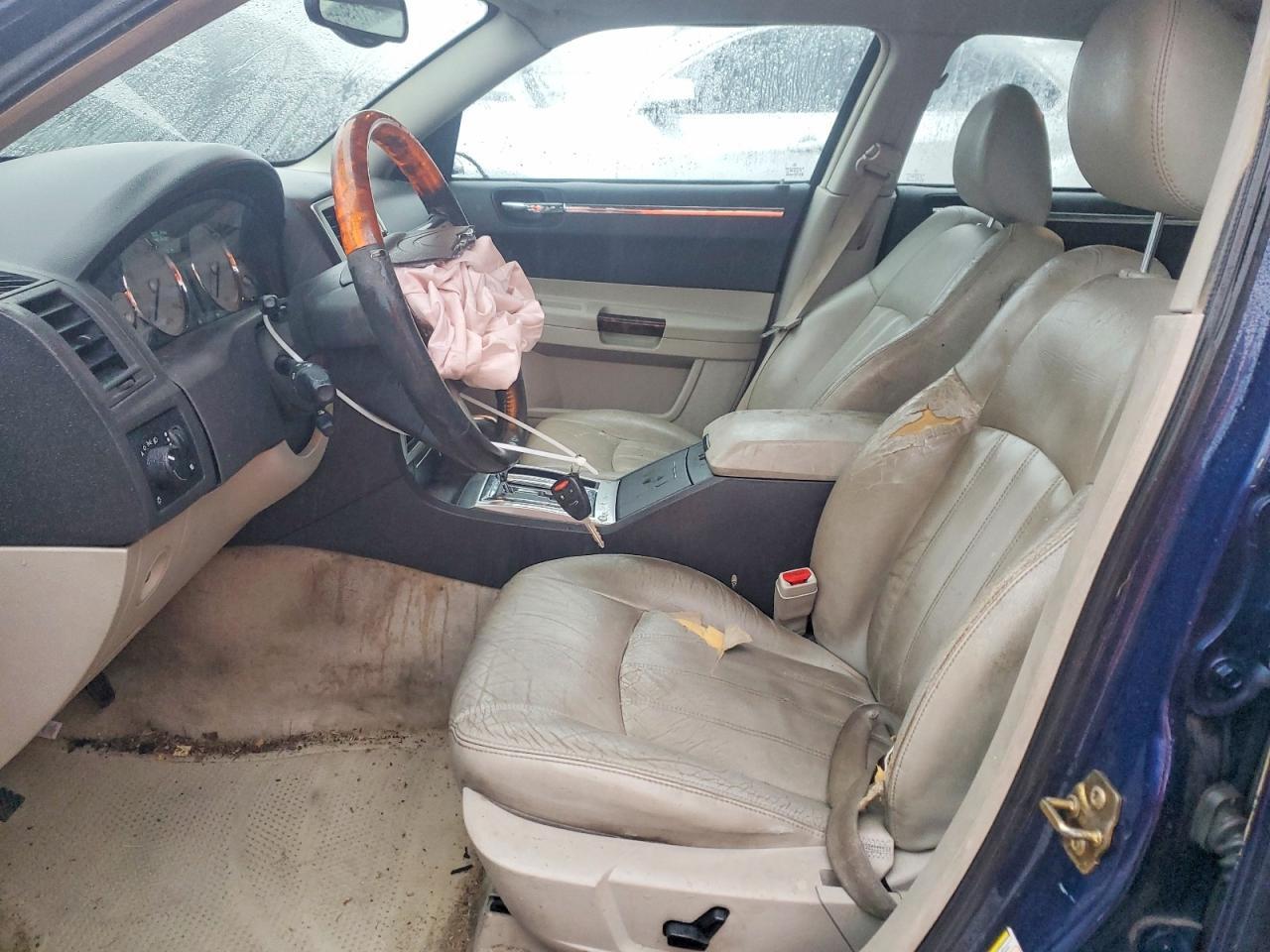 2005 Chrysler 300C - Фото 7