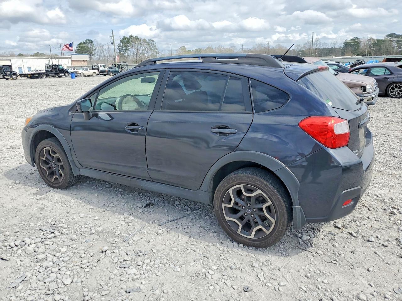 2016 Subaru Crosstrek Premium - Image 2