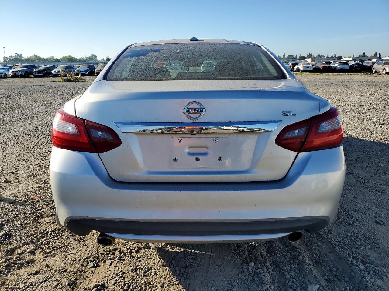 2018 Nissan Altima - Image 6