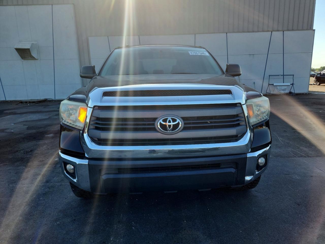 2014 Toyota Tundra Sr5 - Image 5