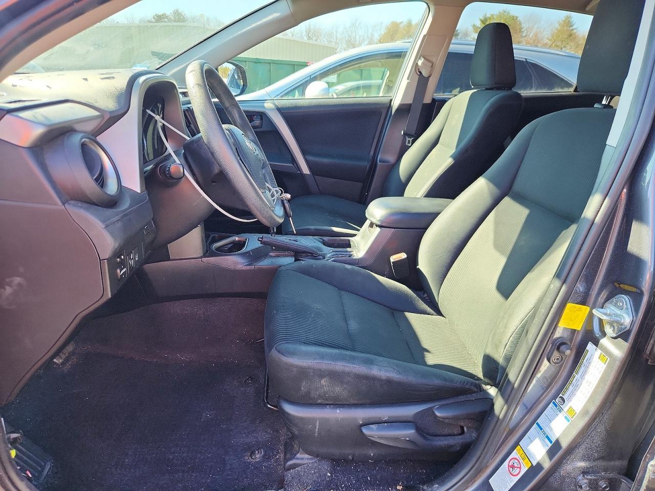 2017 Toyota Rav4 Le - Image 7