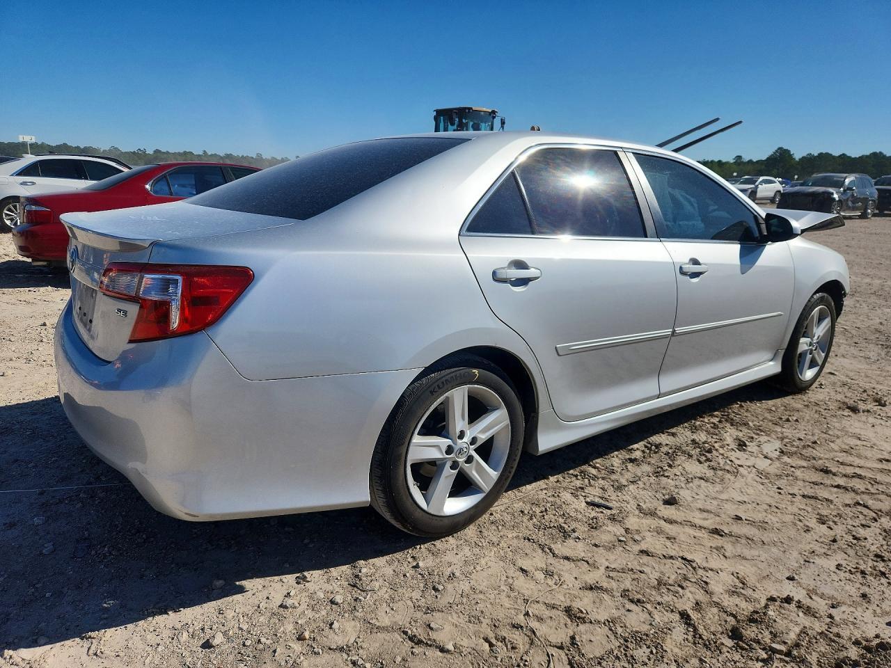 2014 Toyota Camry Se - Фото 3