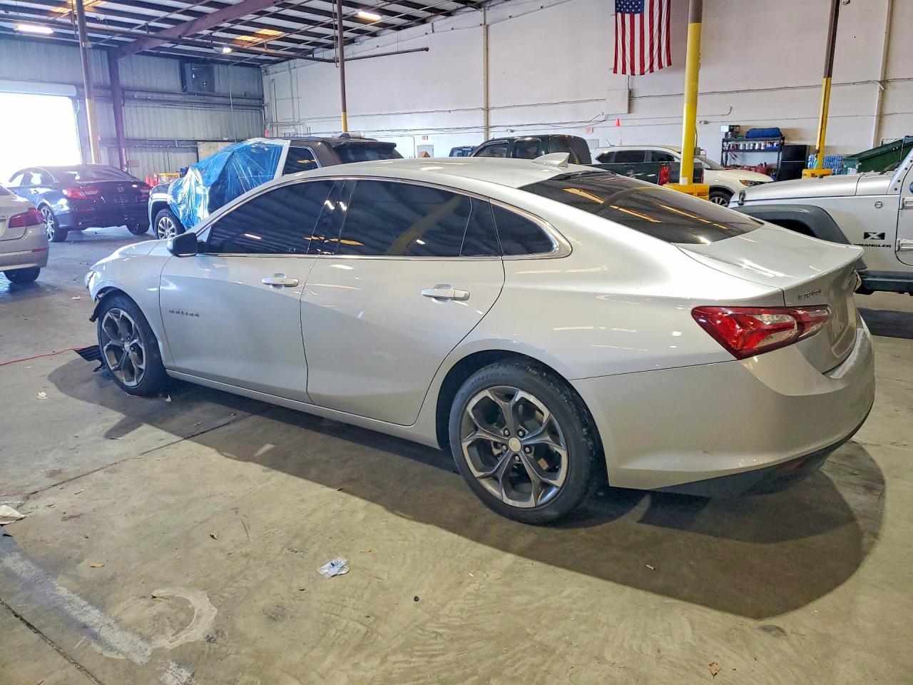 2022 Chevrolet Malibu Lt - Image 2