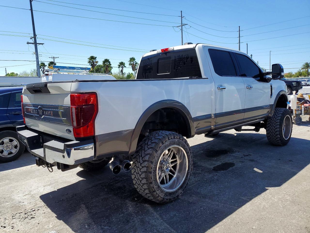 2022 Ford F350 Super Duty - Image 3