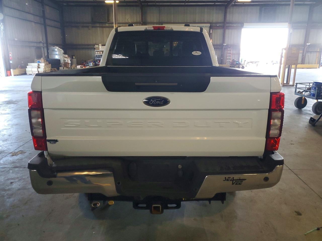 2021 Ford F250 Super Duty - Фото 6